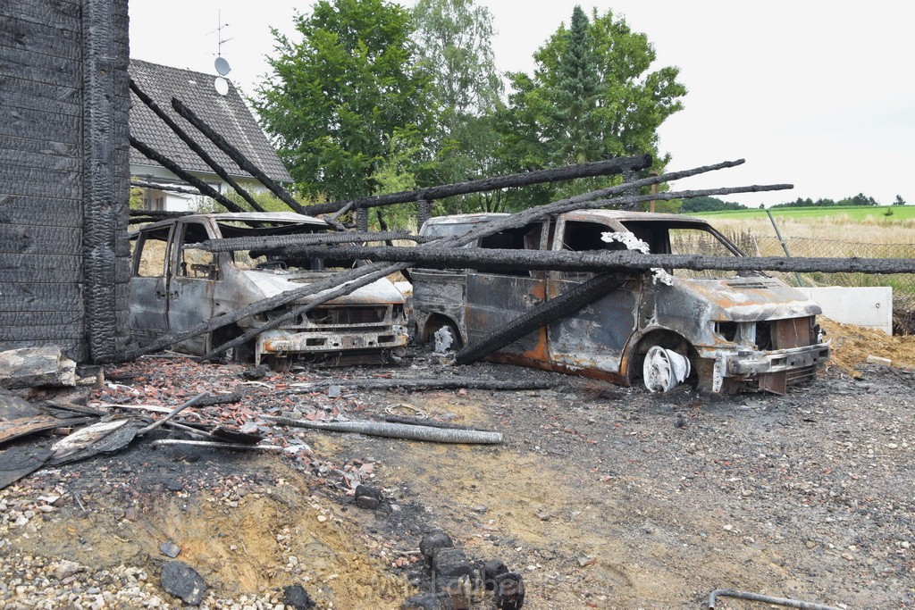 Schwerer Brand in Einfamilien Haus Roesrath Rambruecken P017.JPG - Miklos Laubert